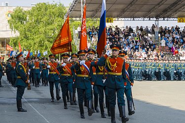 Оренбуржцы отмечают главный праздник страны